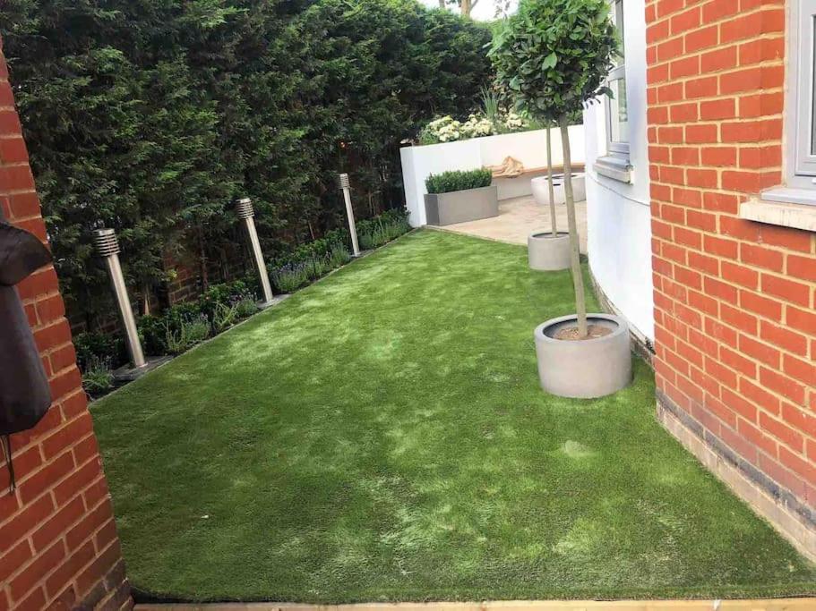 •Mangohauslondon• •Airconditioned•Garden•Fire Pit• Bagian luar foto